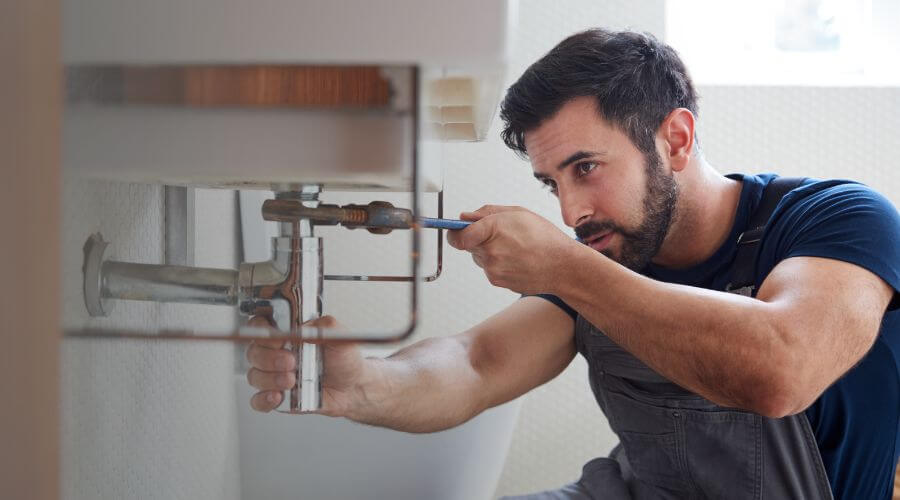 Professional water heater installation services in Leonidas, MI